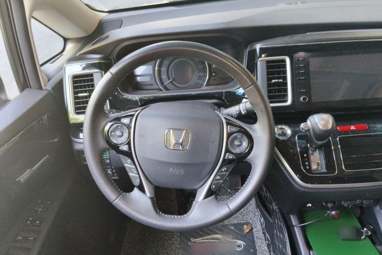 Used Honda Elysion 2019 2.0L Hybrid Luxury Edition Steering Wheel