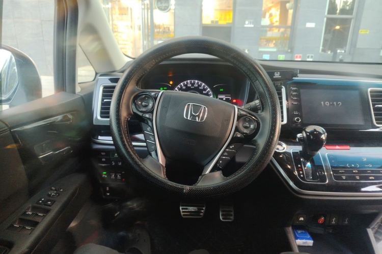 Used Honda Elysion 2019 2.0L Hybrid Luxury Edition Steering Wheel