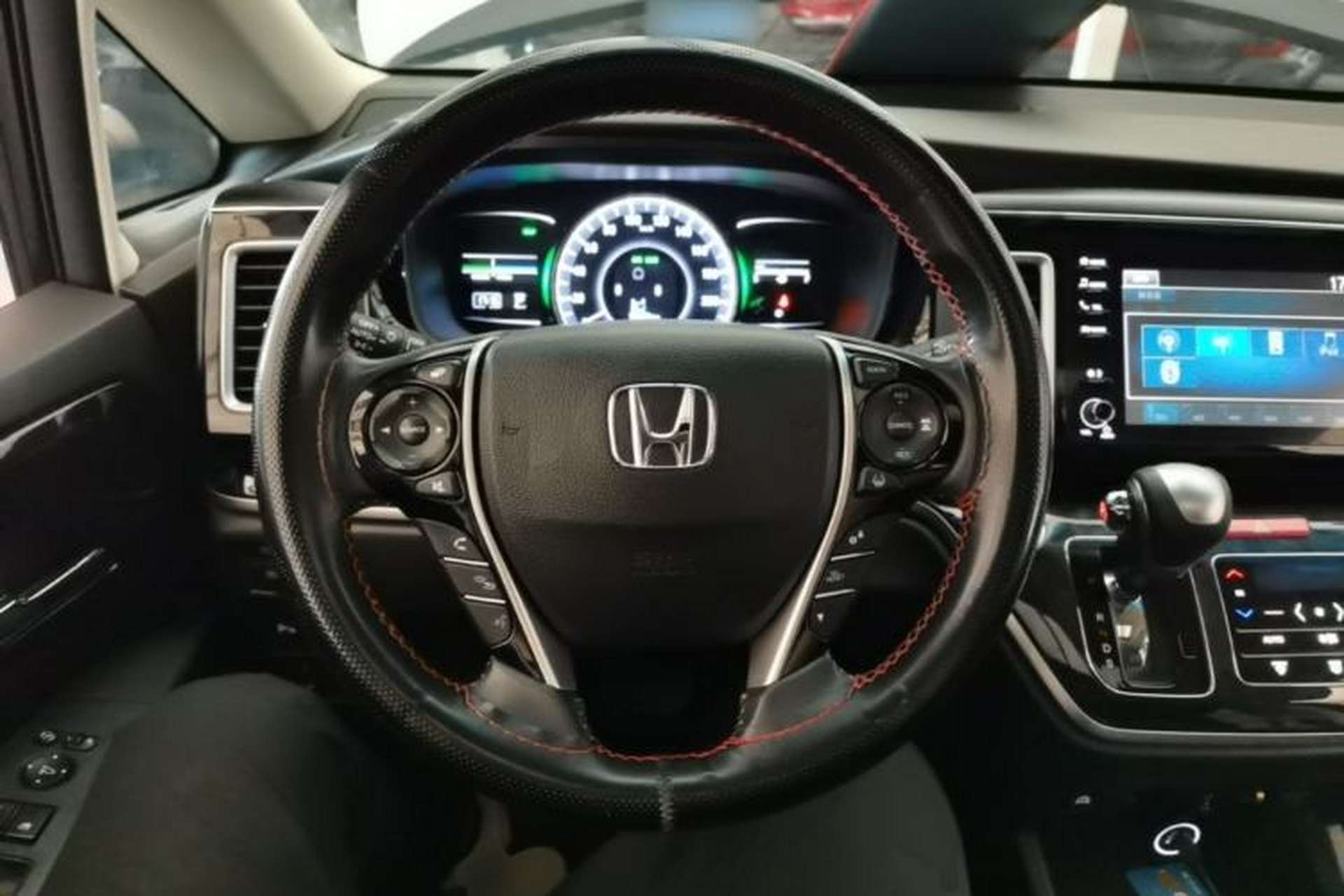 Used Honda Elysion 2019 2.0L Hybrid Luxury Edition Steering Wheel