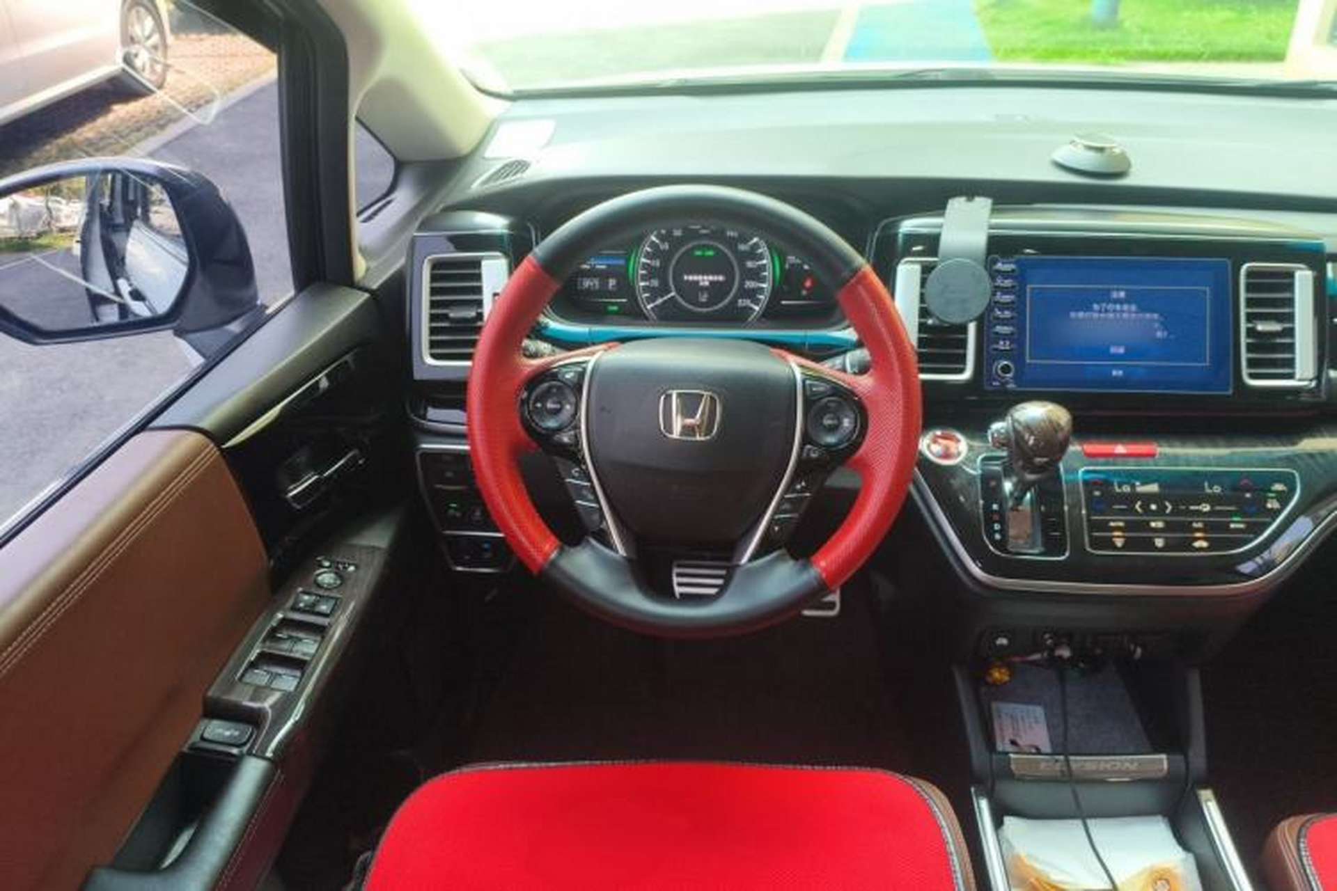 Used Honda Elysion 2019 2.0L Hybrid Supreme Edition Steering Wheel