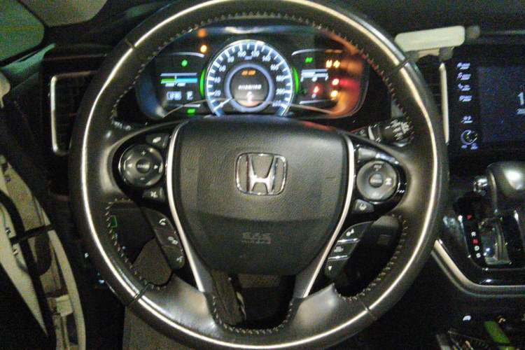 Used Honda Elysion 2019 2.0L Hybrid Luxury Edition Steering Wheel