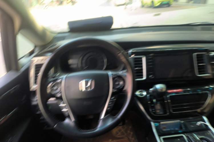 Used Honda Elysion 2019 2.0L Hybrid Luxury Edition Steering Wheel