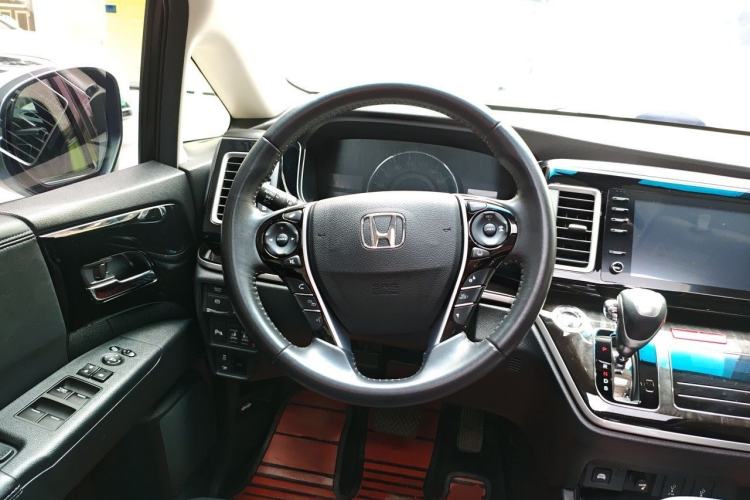 Used Honda Elysion 2019 2.0L Hybrid Luxury Edition Steering Wheel