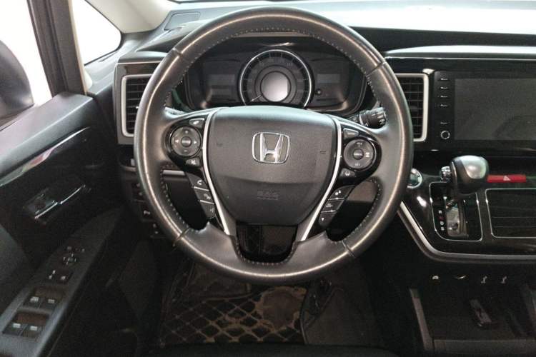 Used Honda Elysion 2019 2.0L Hybrid Luxury Edition Steering Wheel