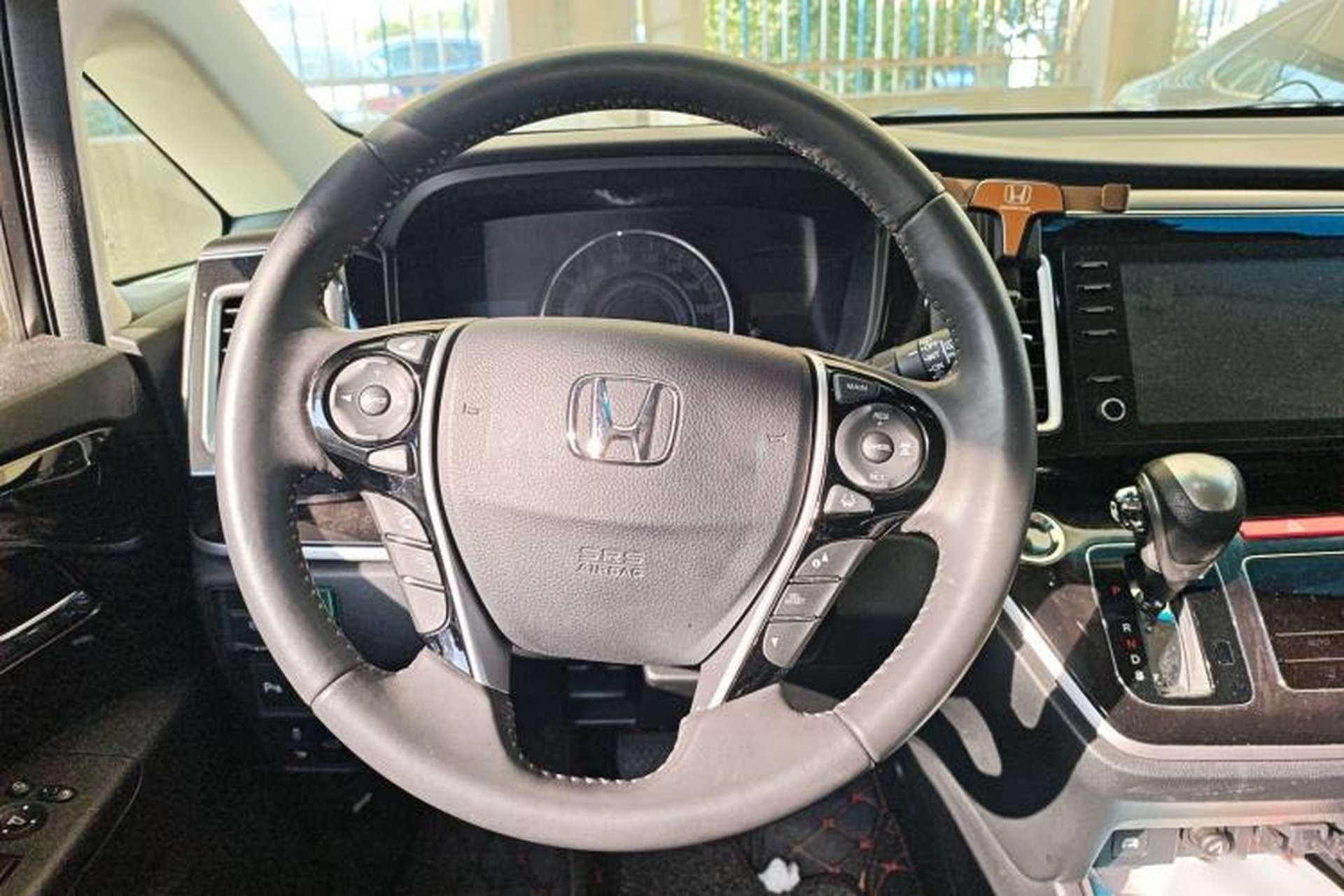 Used Honda Elysion 2019 2.0L Hybrid Luxury Edition Steering Wheel