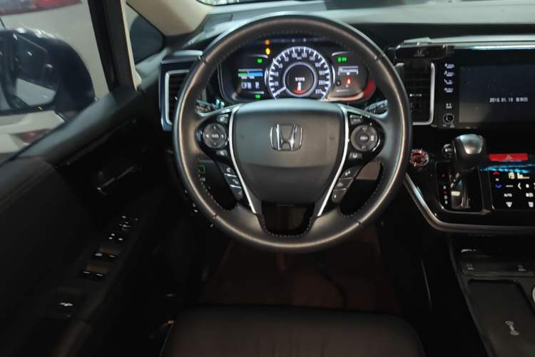 Used Honda Elysion 2019 2.0L Hybrid Luxury Edition Steering Wheel