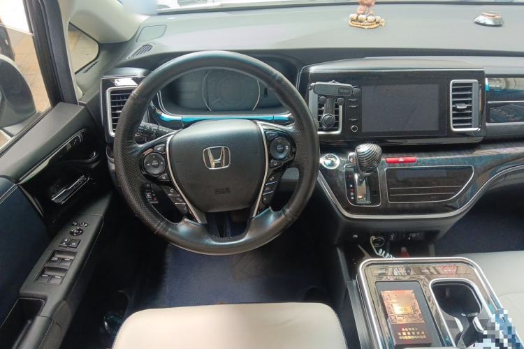 Used Honda Elysion 2019 2.0L Hybrid Comfort Edition Steering Wheel
