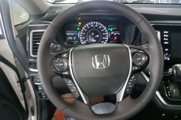 Used Honda Elysion 2019 2.0L Hybrid Luxury Edition Steering Wheel