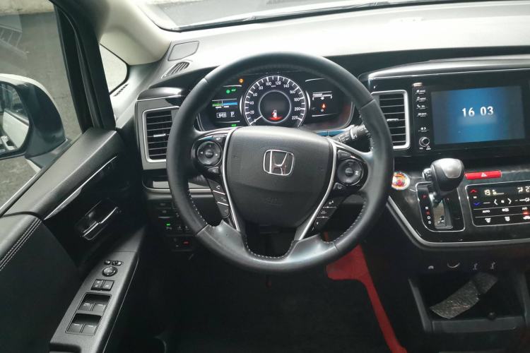 Used Honda Elysion 2019 2.0L Hybrid Luxury Edition Steering Wheel
