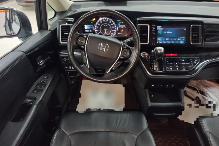 Used Honda Elysion 2019 2.0L Hybrid Supreme Edition Steering Wheel