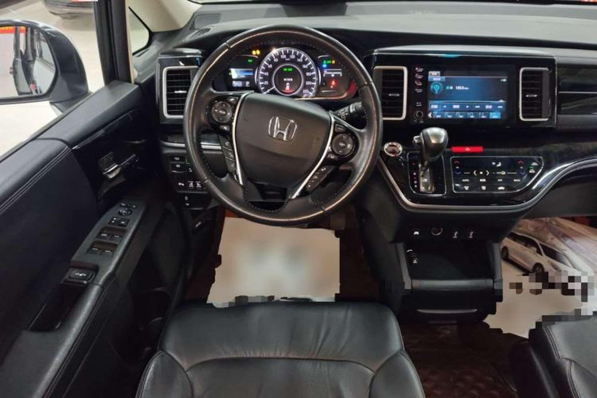 Used Honda Elysion 2019 2.0L Hybrid Supreme Edition Steering Wheel