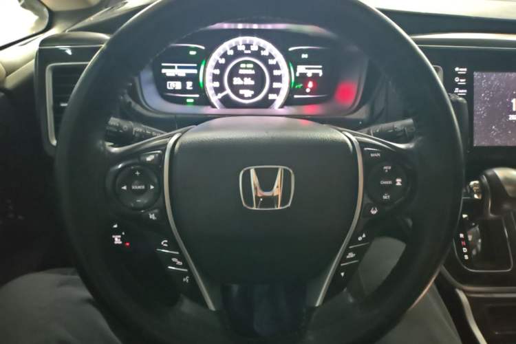 Used Honda Elysion 2019 2.0L Hybrid Supreme Edition Steering Wheel