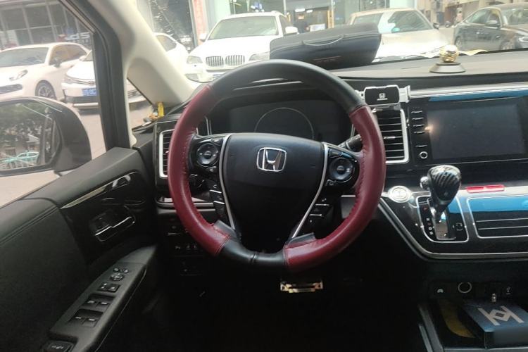 Used Honda Elysion 2019 2.0L Hybrid Luxury Edition Steering Wheel