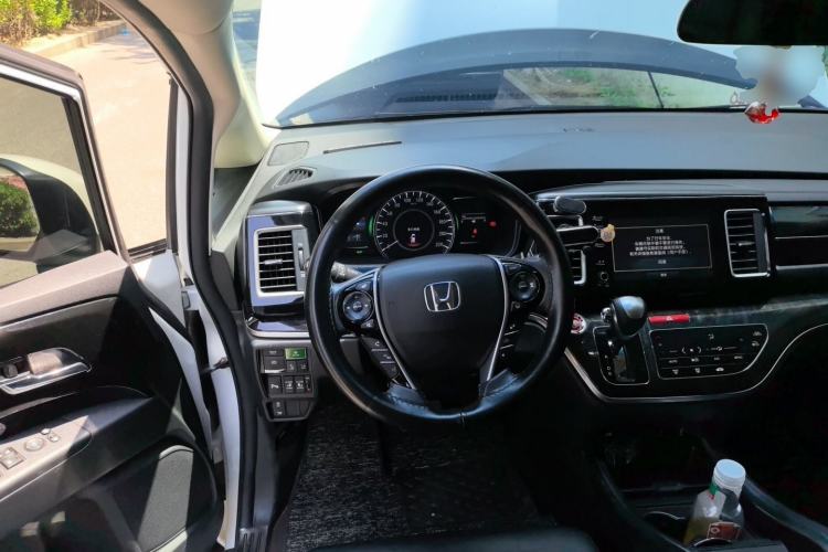 Used Honda Elysion 2019 2.0L Hybrid Luxury Edition Steering Wheel
