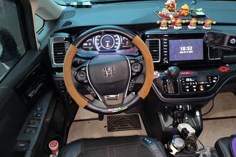Used Honda Elysion 2019 2.0L Hybrid Supreme Edition Steering Wheel