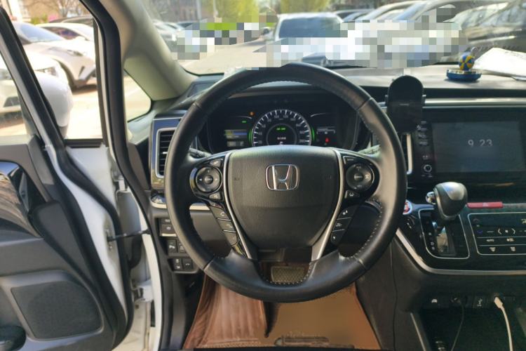Used Honda Elysion 2019 2.0L Hybrid Luxury Edition Steering Wheel