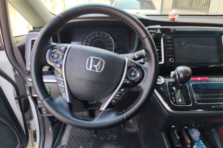 Used Honda Elysion 2019 2.0L Hybrid Luxury Edition Steering Wheel
