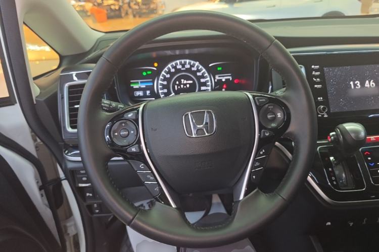 Used Honda Elysion 2019 2.0L Hybrid Luxury Edition Steering Wheel