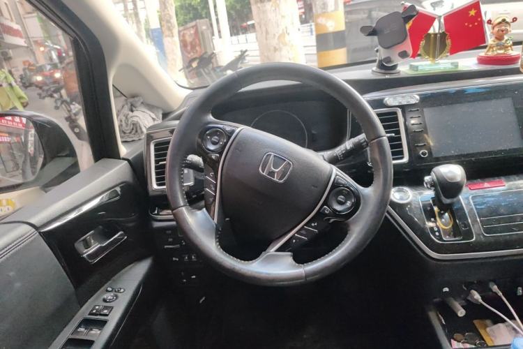 Used Honda Elysion 2019 2.0L Hybrid Luxury Edition Steering Wheel