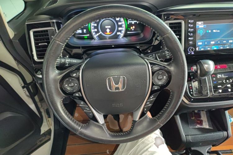 Used Honda Elysion 2019 2.0L Hybrid Supreme Edition Steering Wheel