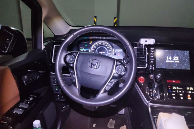Used Honda Elysion 2019 2.0L Hybrid Supreme Edition Steering Wheel