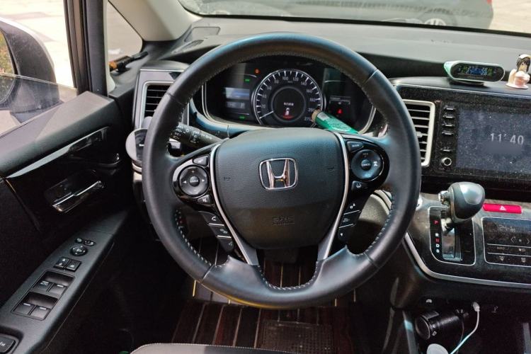 Used Honda Elysion 2019 2.0L Hybrid Luxury Edition Steering Wheel