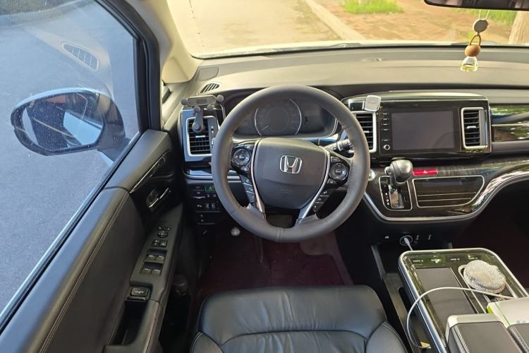 Used Honda Elysion 2019 2.0L Hybrid Luxury Edition Steering Wheel