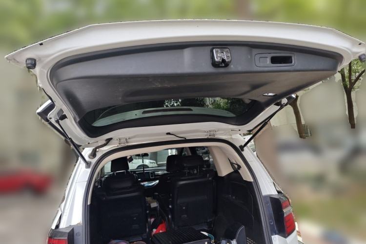 Used Honda Elysion 2019 2.0L Hybrid Luxury Edition Trunk