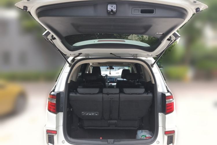 Used Honda Elysion 2019 2.0L Hybrid Luxury Edition Trunk