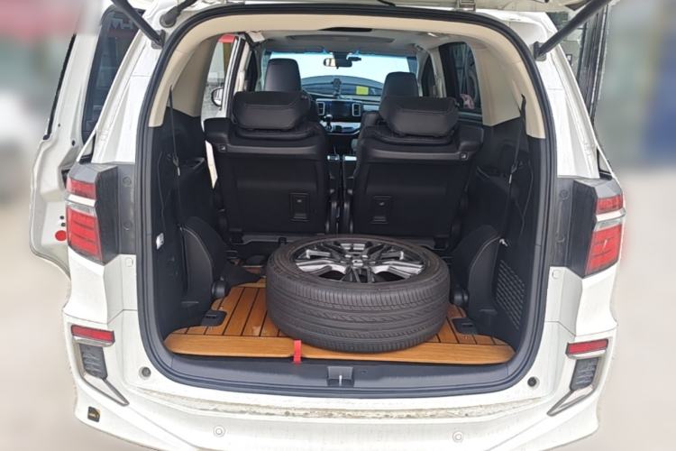 Used Honda Elysion 2019 2.0L Hybrid Comfort Edition Trunk