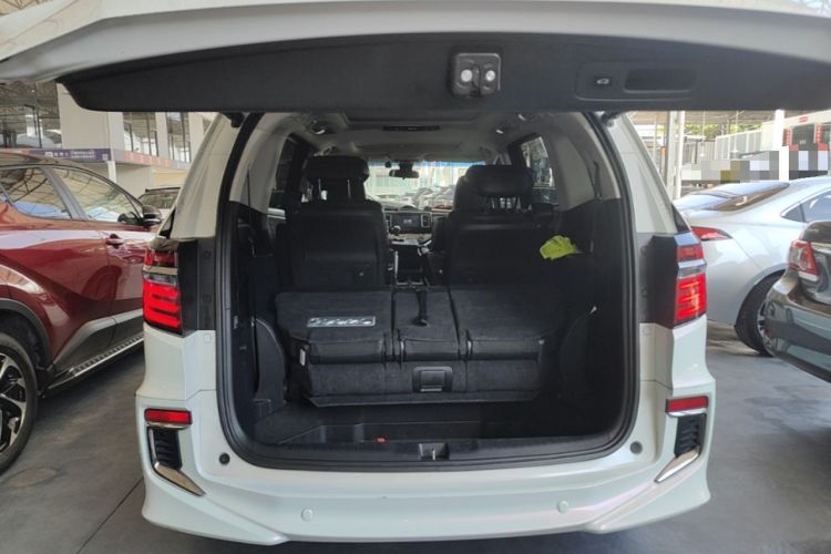 Used Honda Elysion 2019 2.0L Hybrid Supreme Edition Trunk