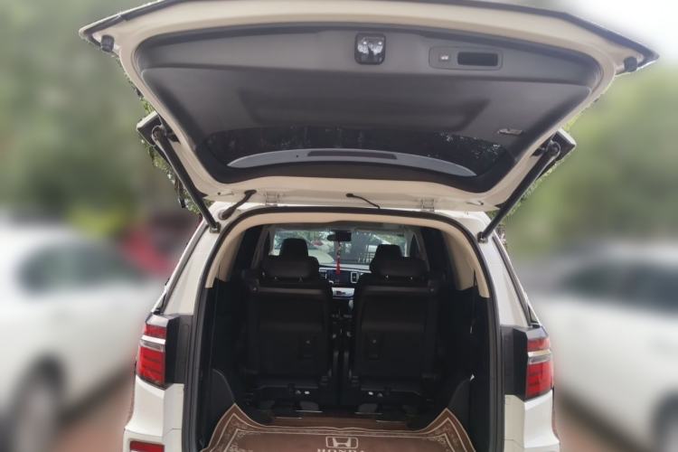 Used Honda Elysion 2019 2.0L Hybrid Luxury Edition Trunk