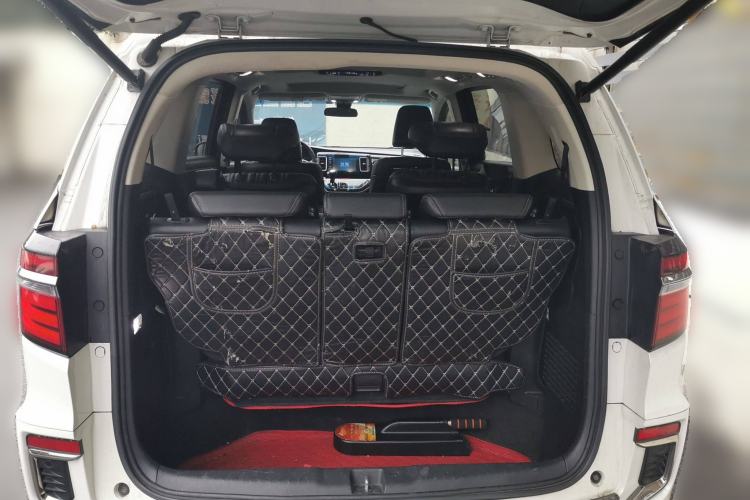 Used Honda Elysion 2019 2.0L Hybrid Luxury Edition Trunk