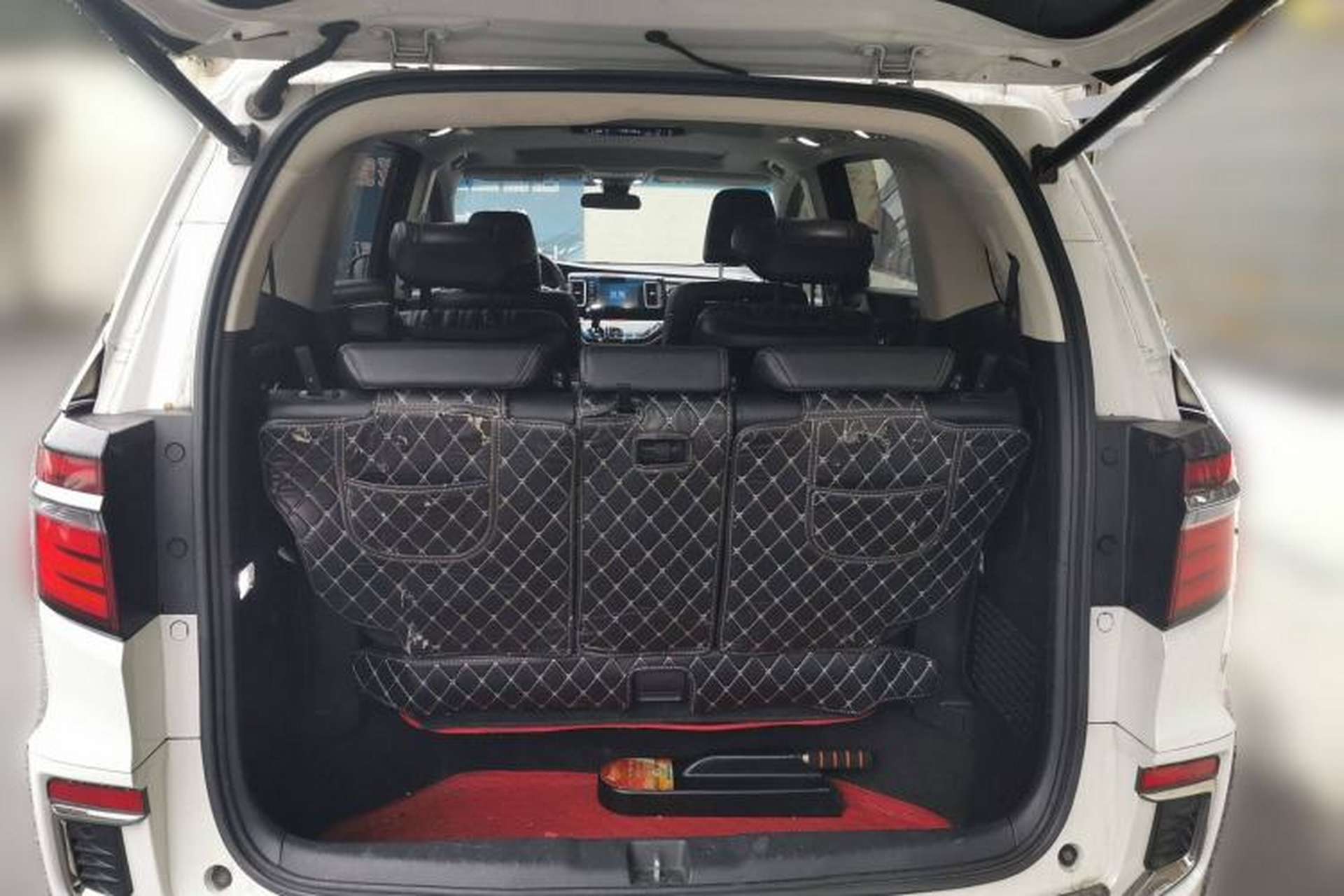 Used Honda Elysion 2019 2.0L Hybrid Luxury Edition Trunk