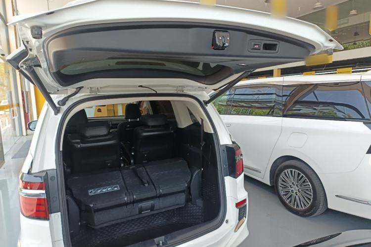 Used Honda Elysion 2019 2.0L Hybrid Luxury Edition Trunk
