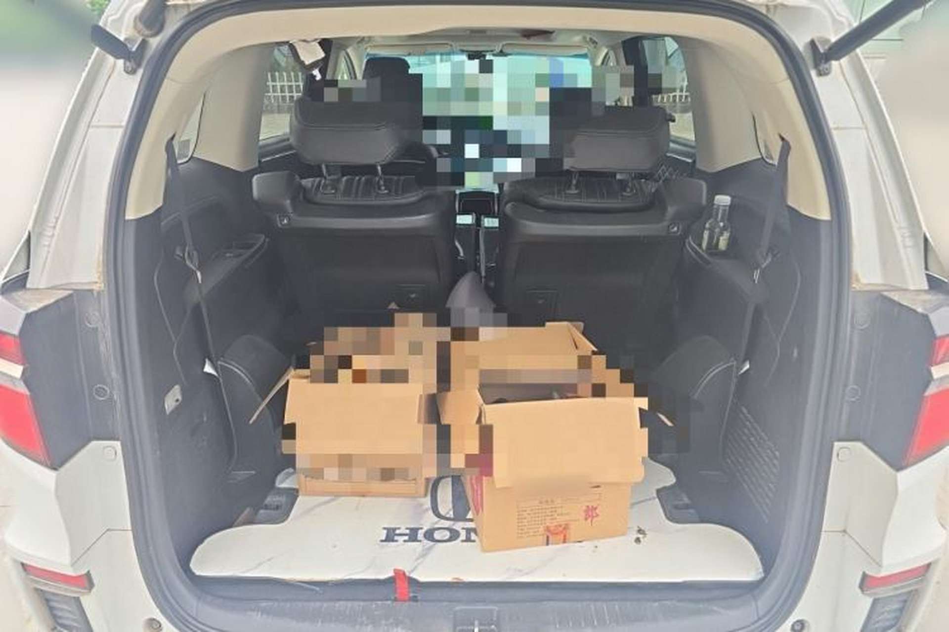 Used Honda Elysion 2019 2.0L Hybrid Luxury Edition Trunk