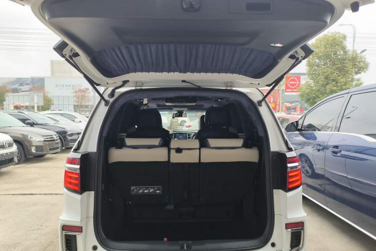 Used Honda Elysion 2019 2.0L Hybrid Comfort Edition Trunk