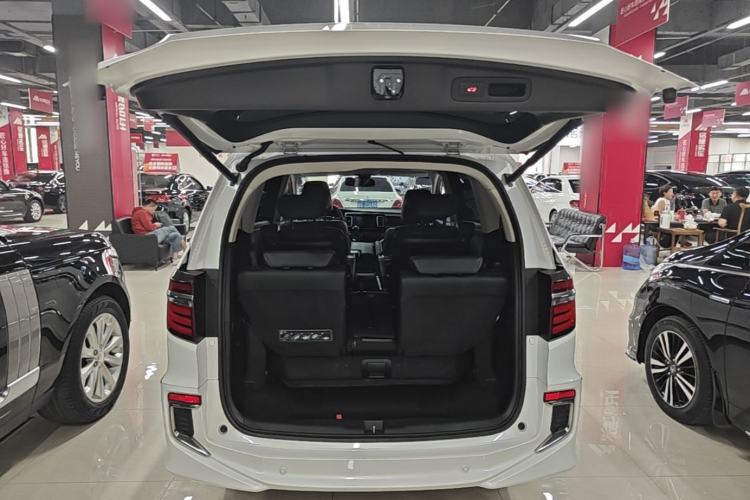 Used Honda Elysion 2019 2.0L Hybrid Supreme Edition Trunk
