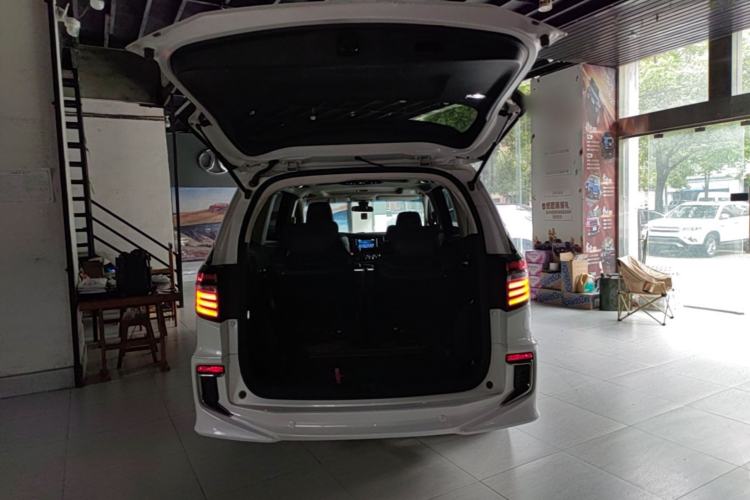Used Honda Elysion 2019 2.0L Hybrid Supreme Edition Trunk