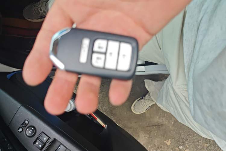 Used Honda Elysion 2019 2.0L Hybrid Supreme Edition Vehicle Key