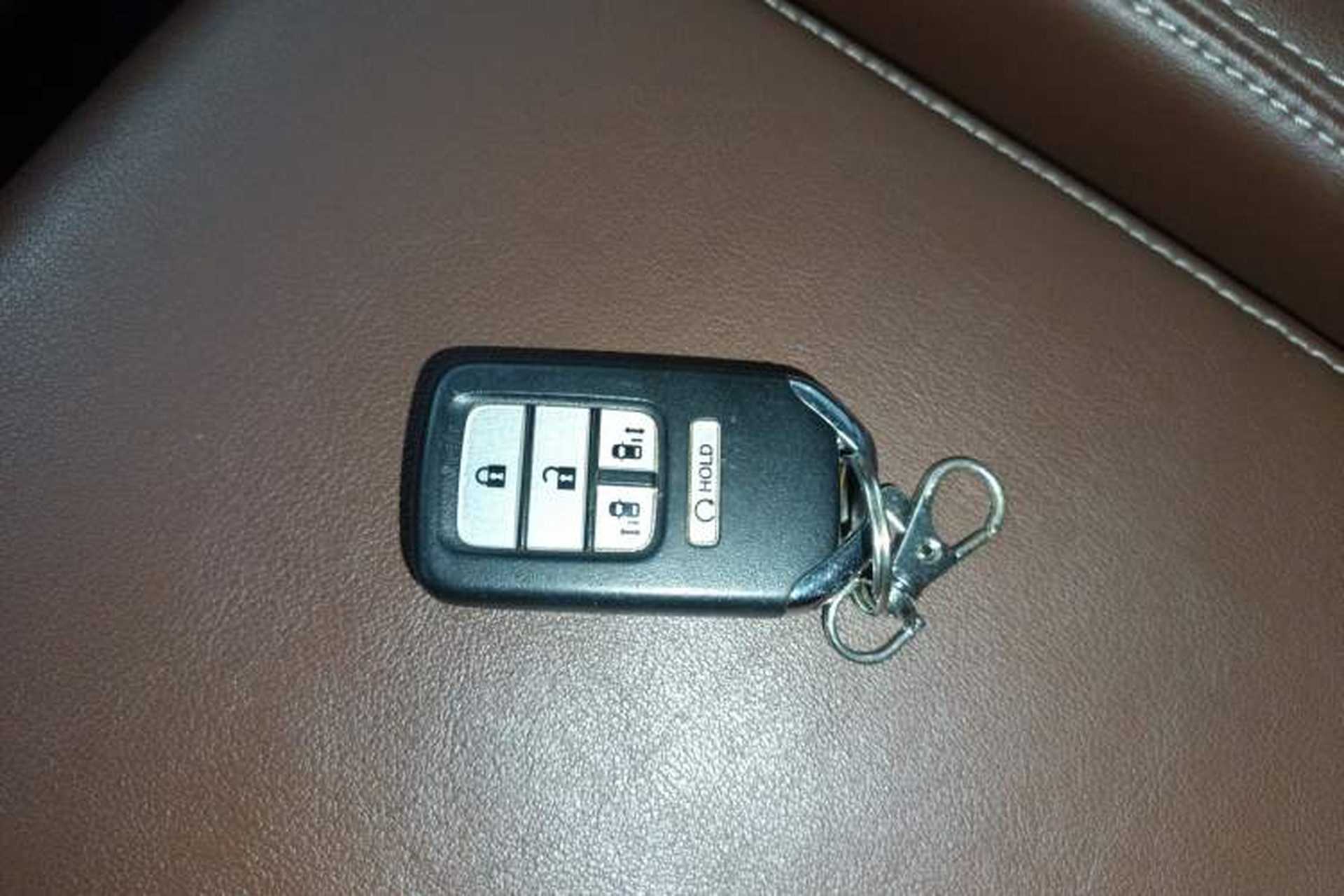 Used Honda Elysion 2019 2.0L Hybrid Supreme Edition Vehicle Key