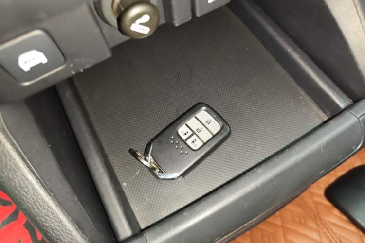 Used Honda Elysion 2019 2.0L Hybrid Supreme Edition Vehicle Key