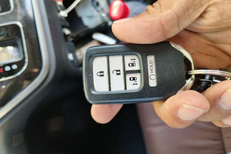 Used Honda Elysion 2019 2.0L Hybrid Supreme Edition Vehicle Key