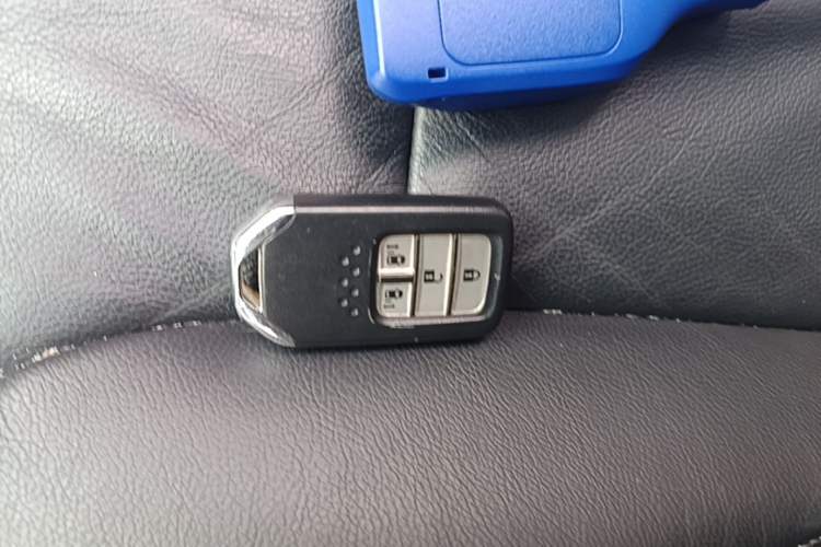 Used Honda Elysion 2019 2.0L Hybrid Luxury Edition Vehicle Key
