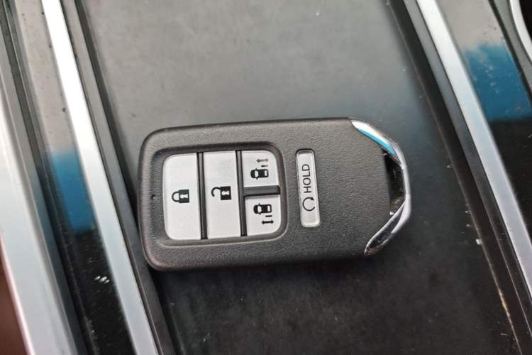 Used Honda Elysion 2019 2.0L Hybrid Supreme Edition Vehicle Key