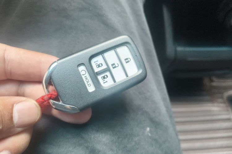 Used Honda Elysion 2019 2.0L Hybrid Supreme Edition Vehicle Key
