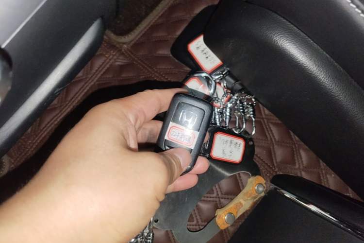 Used Honda Elysion 2019 2.0L Hybrid Comfort Edition Vehicle Key