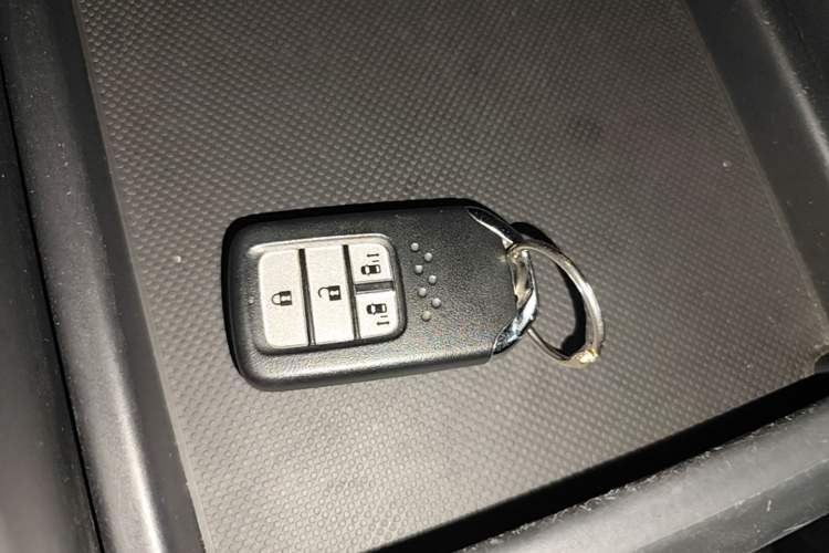 Used Honda Elysion 2019 2.0L Hybrid Luxury Edition Vehicle Key