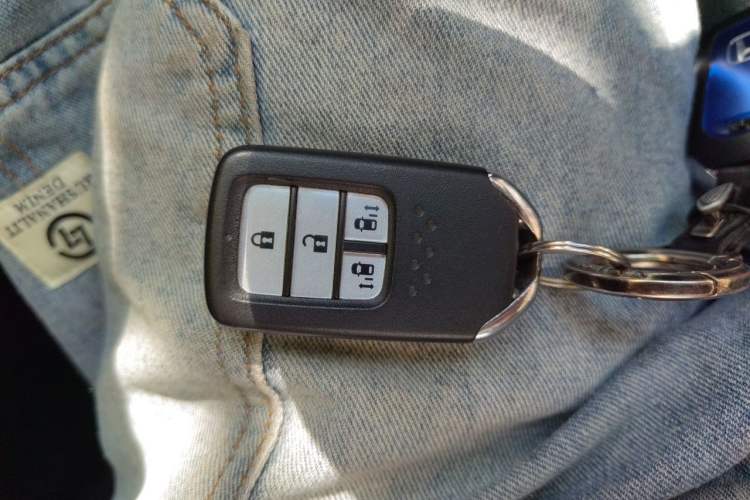 Used Honda Elysion 2019 2.0L Hybrid Comfort Edition Vehicle Key
