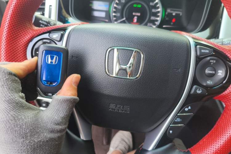 Used Honda Elysion 2019 2.0L Hybrid Supreme Edition Vehicle Key